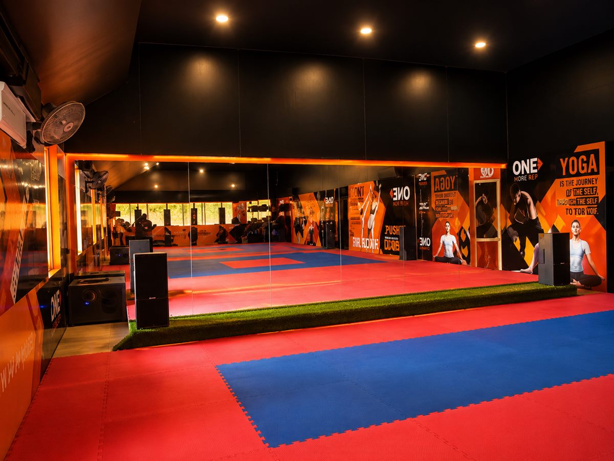 The Edge Theatre Solutions & VTRANCE SQPL ARTISANS